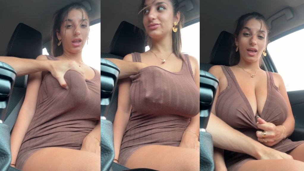 Bufalika Enjoys A Sensual Touch In The Car Onlyfans Video Leaked