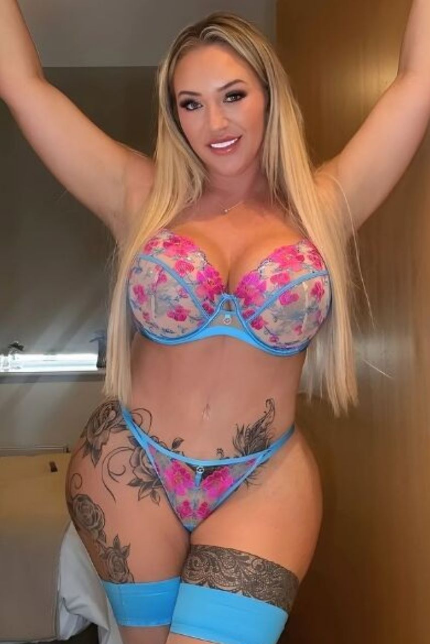 Mrs Nicole